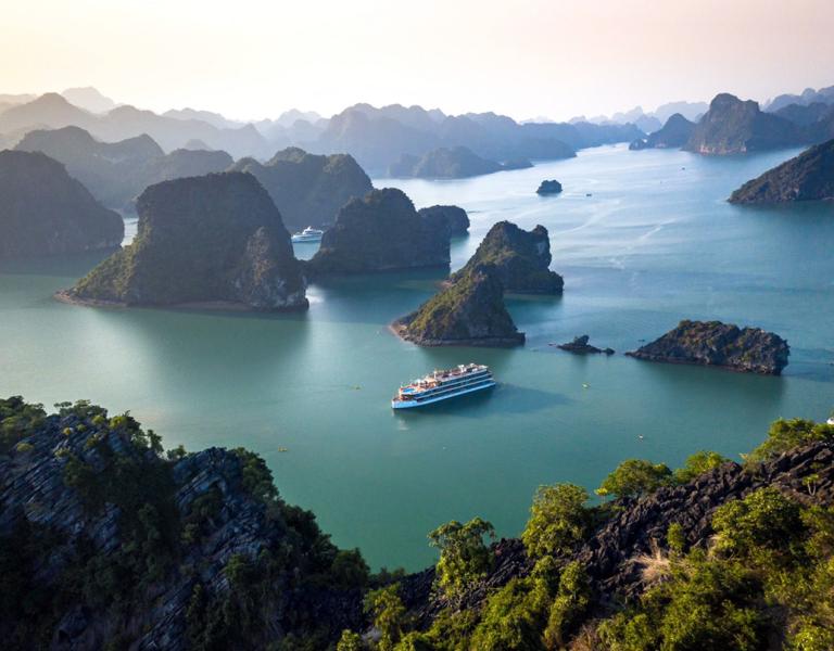   
          Hải Phòng bắn pháo hoa khai hội biển Đồ Sơn 2023